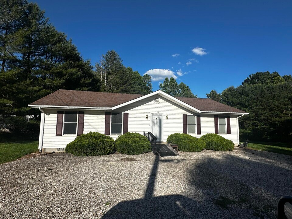 106 Sharon Dr in Clearfield, KY - Foto de edificio