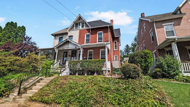 321 W Biddle St, Unit 2 in West Chester, PA - Building Photo - Building Photo