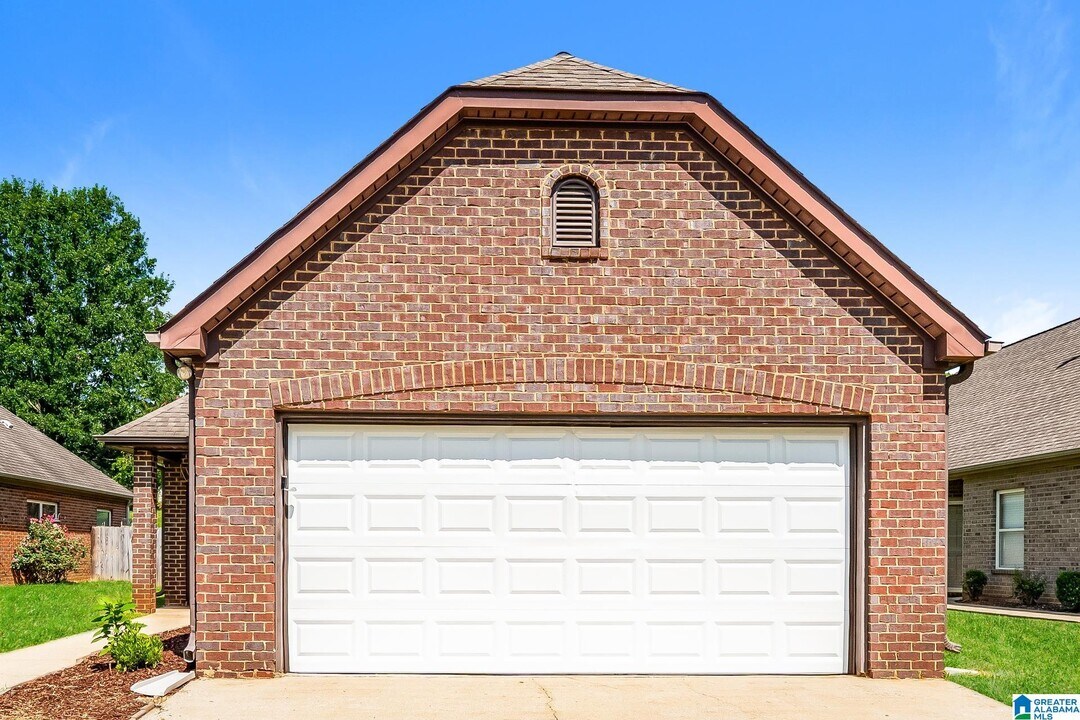 8254 Owen Park Dr in Lake View, AL - Building Photo