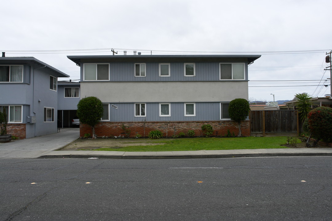 1642 S Grant St in San Mateo, CA - Foto de edificio