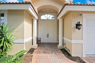 6995 Cypress Cove Cir in Jupiter, FL - Building Photo - Building Photo
