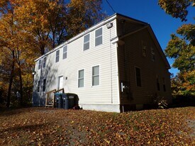 74 N Main Ave in Orono, ME - Building Photo