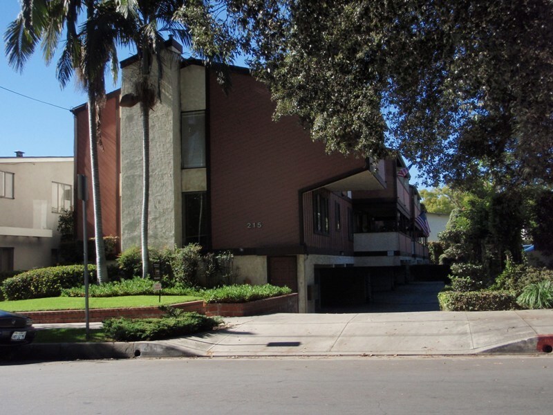 215 S Hudson Ave, Unit 06 in Pasadena, CA - Foto de edificio
