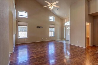 10816 Pall Mall Dr in Austin, TX - Building Photo - Building Photo