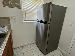 9830 SW 183rd St in Palmetto Bay, FL - Building Photo - Building Photo