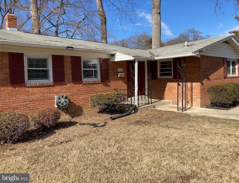 11306 Newport Mill Rd, Unit 301 in Kensington, MD - Building Photo