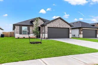 3515 Turnpike Dr in Fulshear, TX - Building Photo - Building Photo