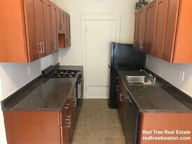 1171 Boylston St, Unit 35 in Boston, MA - Building Photo