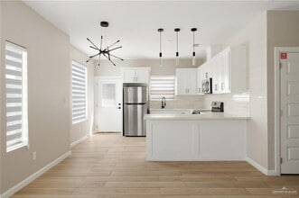 14 Ozark Ave in Mission, TX - Building Photo - Building Photo