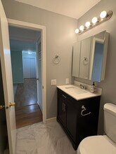 17 Essex Ct, Unit 17 in Brookfield, CT - Building Photo - Building Photo
