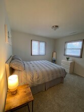 1608 Hillside Dr NW in Cedar Rapids, IA - Building Photo - Building Photo