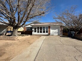 1124 Indiana St SE in Albuquerque, NM - Building Photo