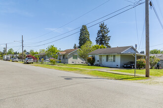 418 7th St SE in Auburn, WA - Building Photo - Building Photo