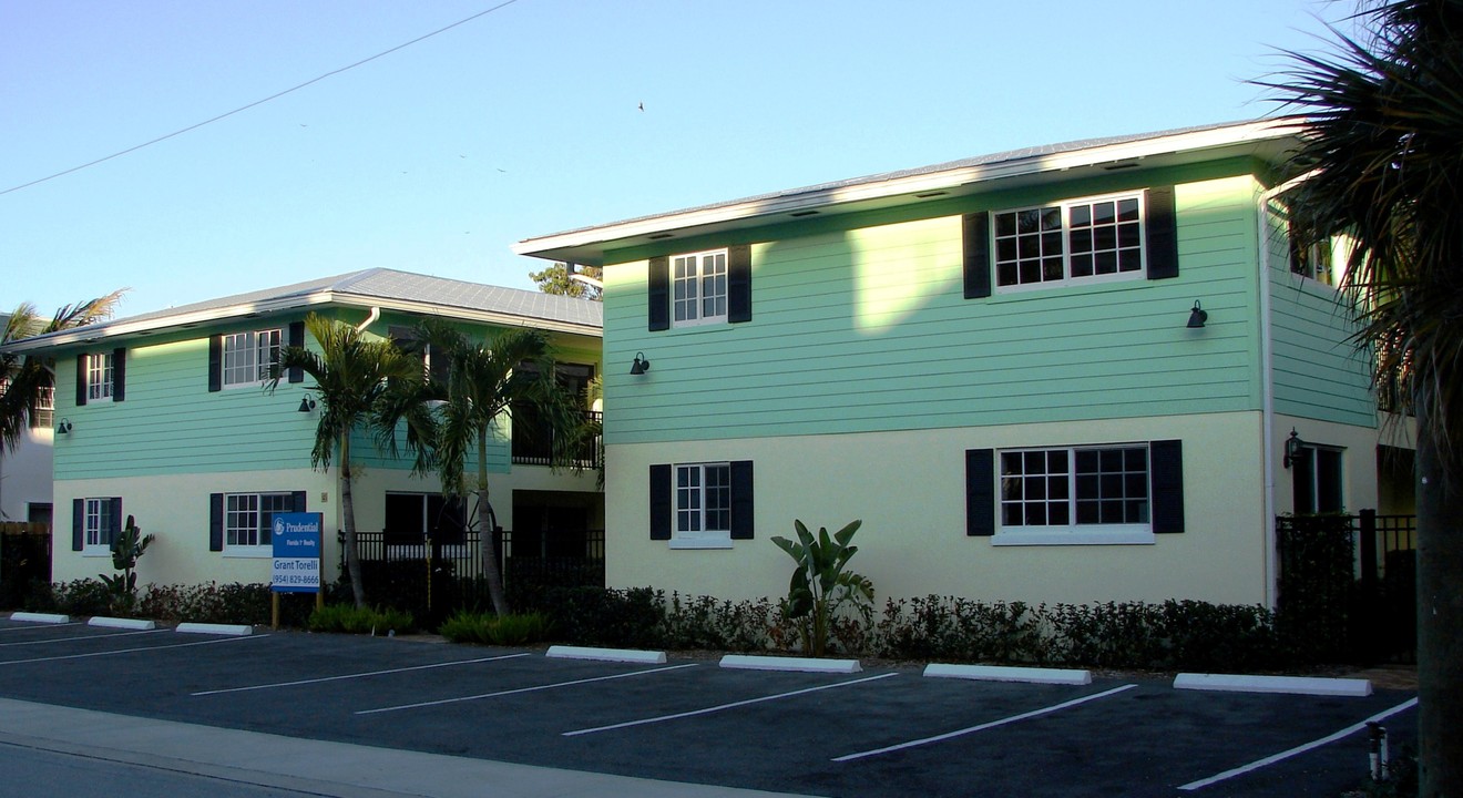 45 SE 7th Ave in Delray Beach, FL - Building Photo