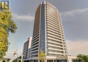 7890 Bathurst St in Vaughan, ON - Building Photo