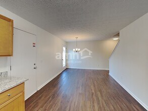 1395 Ithaca Dr in Columbus, OH - Building Photo - Building Photo