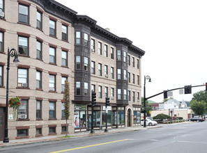 Garden Park Aparments in Springfield, MA - Foto de edificio - Building Photo