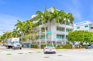 1700 Meridian Ave, Unit 506 in Miami Beach, FL - Building Photo