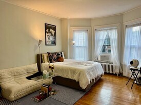 229 Newbury St in Boston, MA - Building Photo