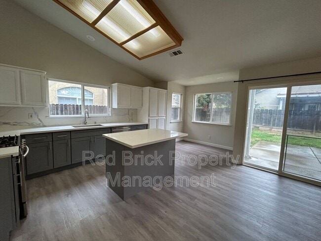 2123 Princeville Ct in Merced, CA - Building Photo - Building Photo