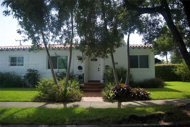 2235 SW 23rd Ave in Miami, FL - Building Photo - Building Photo