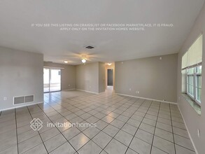 551 Whippoorwill Dr in Venice, FL - Building Photo - Building Photo