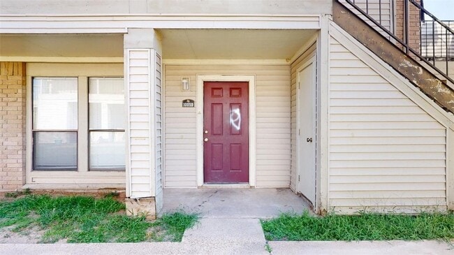 1005 Spring Loop, Unit D in College Station, TX - Foto de edificio - Building Photo