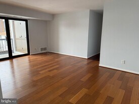 12702 Veirs Mill Rd in Rockville, MD - Building Photo