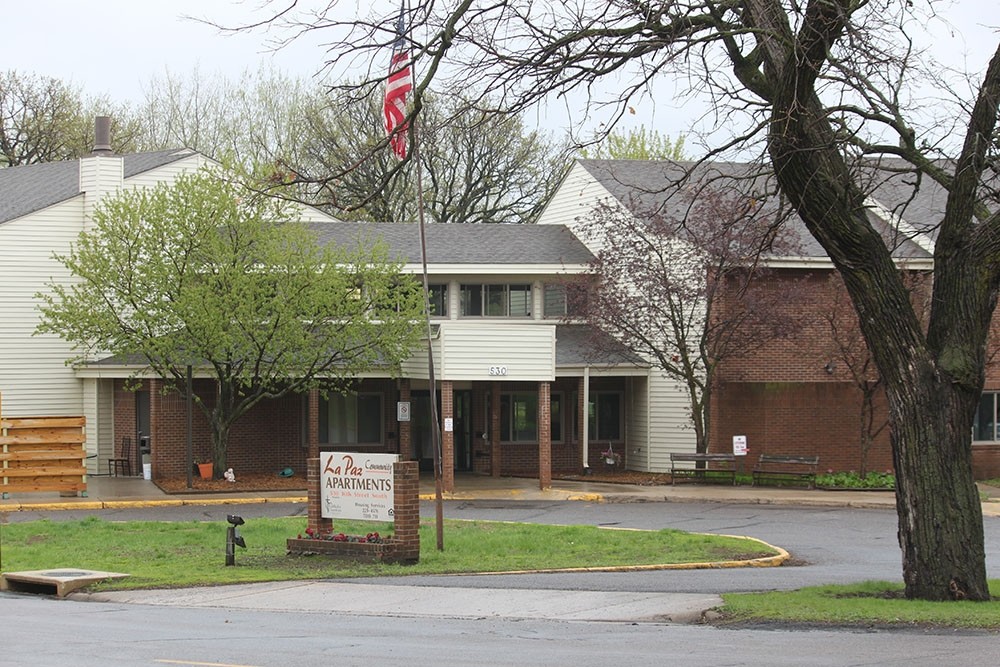 La Paz Apartments in St. Cloud, MN - Foto de edificio