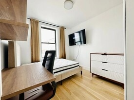Furnished room/NOT APARTMENT in Brooklyn, NY - Building Photo