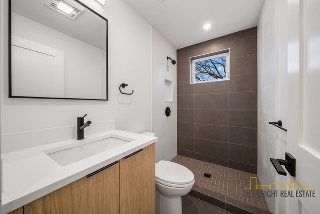 7 Wenham St, Unit 1 in Boston, MA - Building Photo - Building Photo