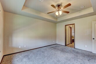 920 SW 13th St in Moore, OK - Foto de edificio - Building Photo