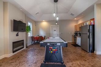 Riverbend Apartments in Albany, OR - Building Photo - Building Photo