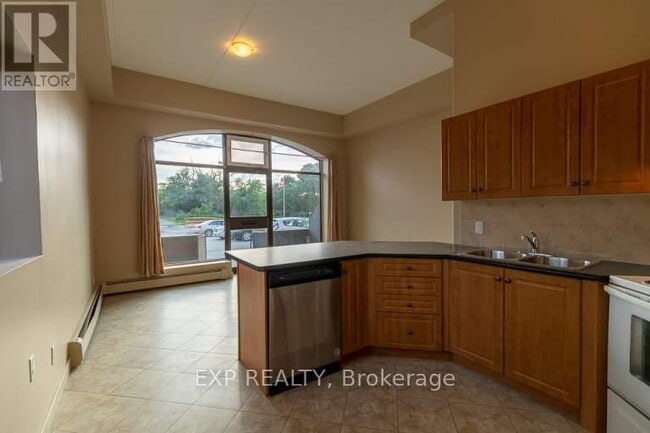 property at 40 Front St N