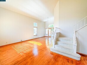 115 Bermuda Ct in Hercules, CA - Building Photo - Building Photo
