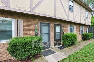 1584 Harvester Ln in Columbus, OH - Building Photo - Building Photo