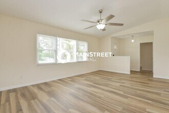 245 Williams Ave in Orange City, FL - Building Photo - Building Photo