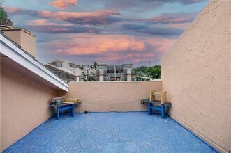 4087 Coral Springs Dr in Coral Springs, FL - Building Photo - Building Photo