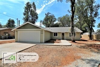 3210 Leonard St in Redding, CA - Building Photo - Building Photo