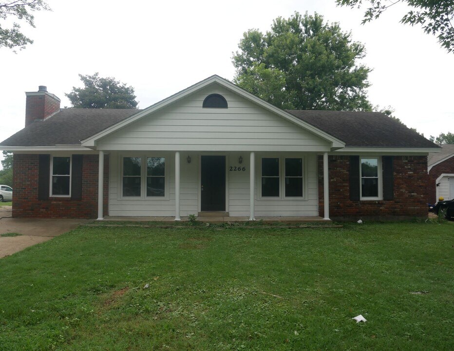 2266 Carrolton Cove in Southaven, MS - Building Photo