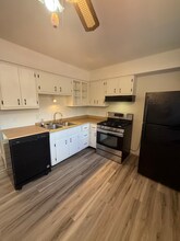 581 Bessinger Dr in Cincinnati, OH - Building Photo - Building Photo