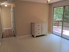 23 Cross St in Hopkinton, MA - Building Photo - Building Photo