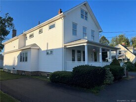 826 Oldfield Road in Fairfield, CT - Building Photo