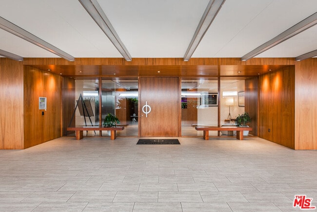 3111 Vía Dolce in Marina Del Rey, CA - Building Photo - Building Photo