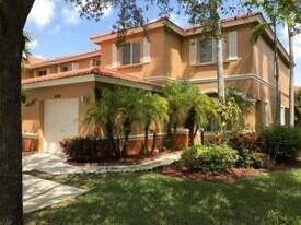 6109 Reynolds St in West Palm Beach, FL - Building Photo