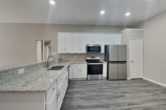 3606 Chatwood Dr in Pearland, TX - Building Photo - Building Photo