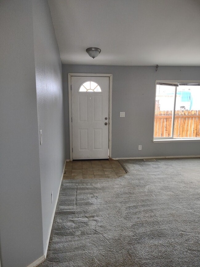 951 Bonneville St in Pinedale, WY - Building Photo - Building Photo