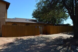2331 Siesta Ln in Midland, TX - Building Photo