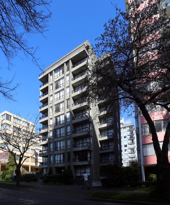 Belmac Apartments in Vancouver, BC - Building Photo