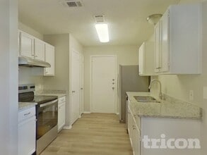 815 Wyndham Pl in Arlington, TX - Building Photo - Building Photo